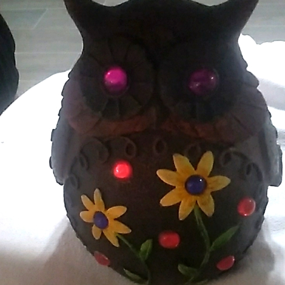 Owl with glass jewels